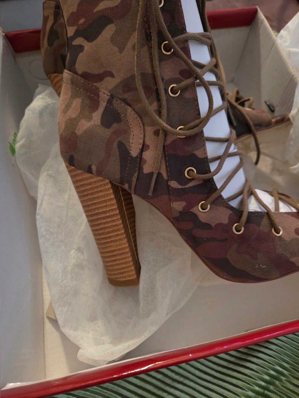 NWT!! Camo Lace-Up Sandal Booties
